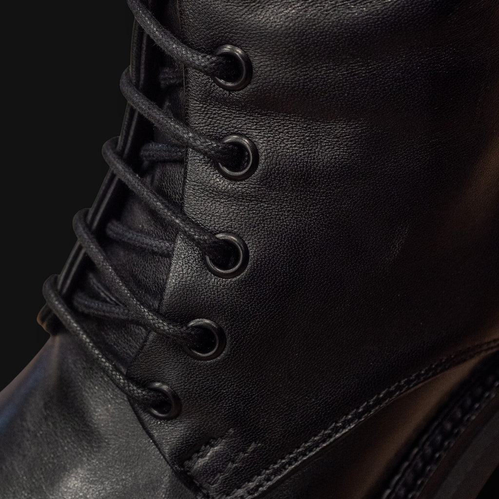 JP/DAVID Papua Women's Black Leather Amphibians 7636/4