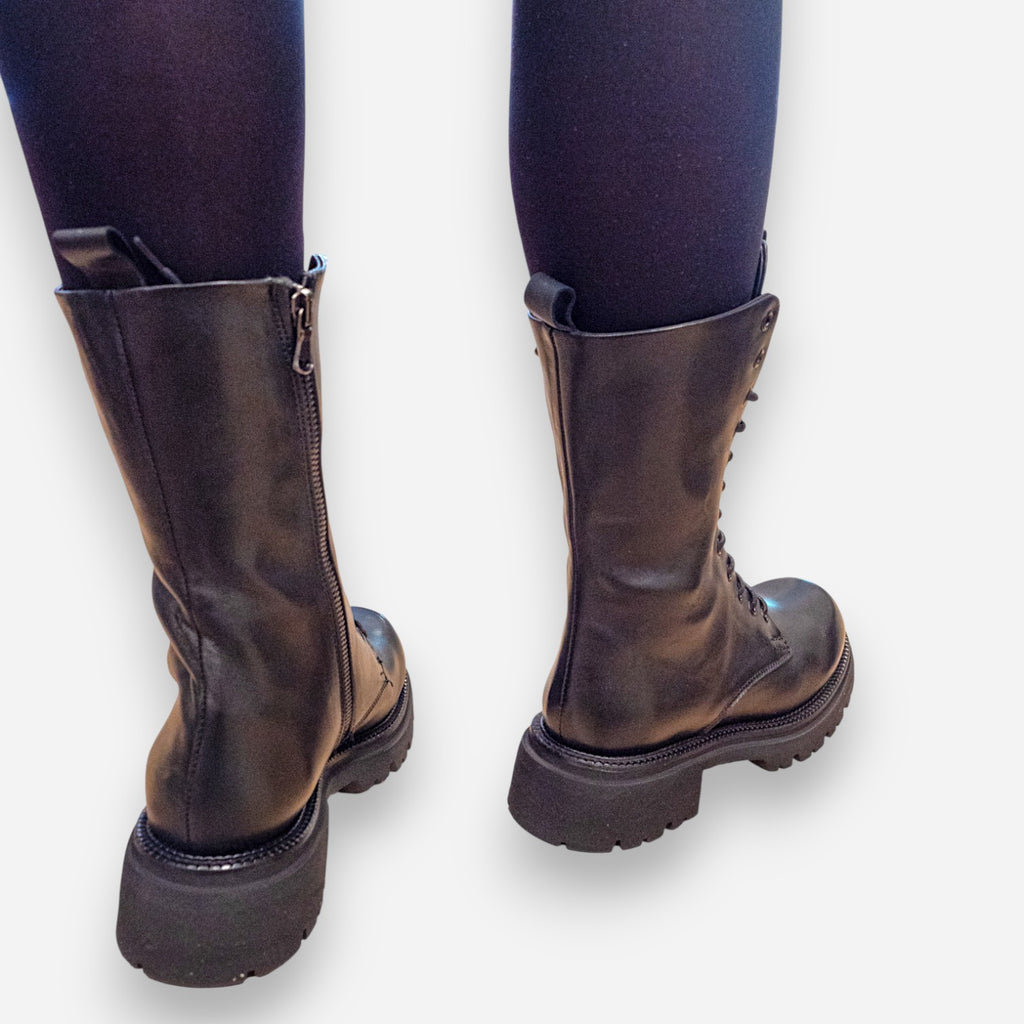 JP/DAVID Papua Women's Black Leather Amphibians 7636/4